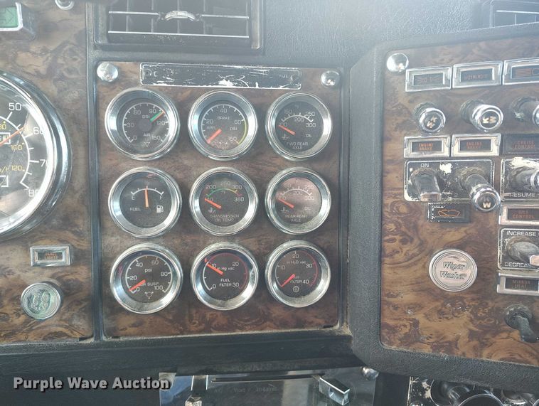 image for item DT0803 1997 Kenworth W900 semi truck