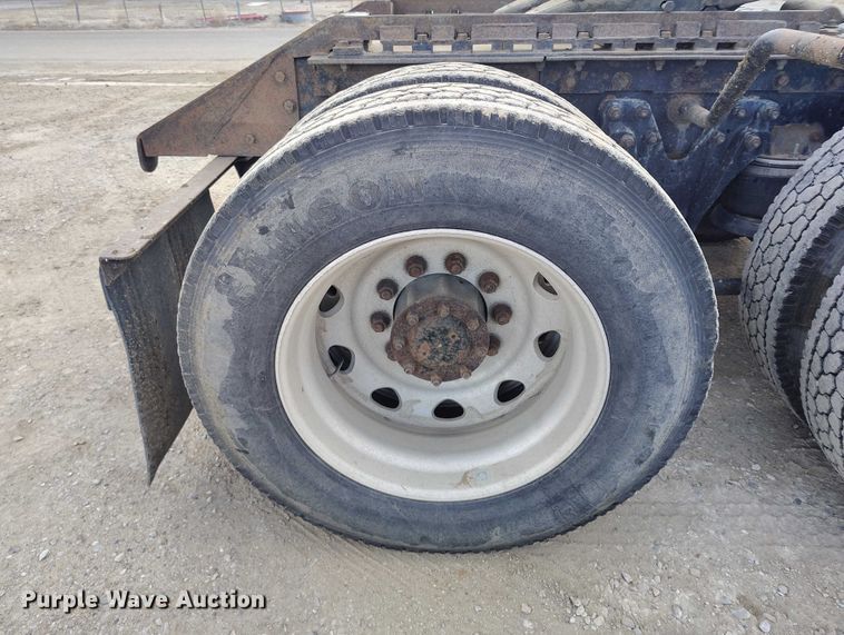 image for item DT0803 1997 Kenworth W900 semi truck