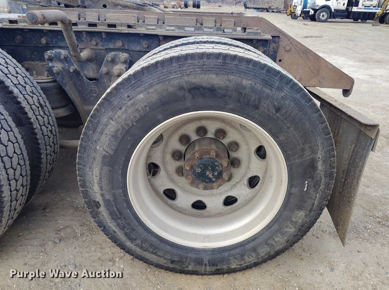 image for item DT0803 1997 Kenworth W900 semi truck