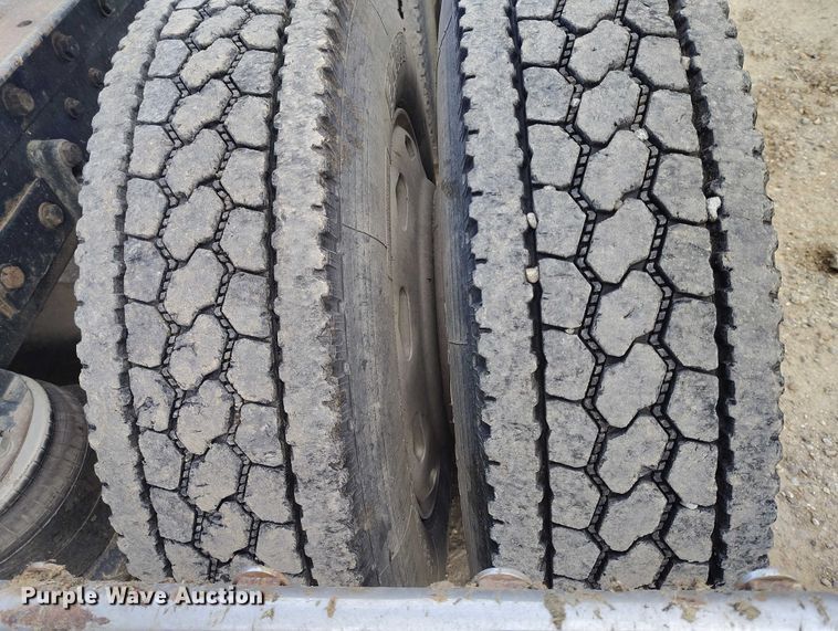 image for item DT0803 1997 Kenworth W900 semi truck