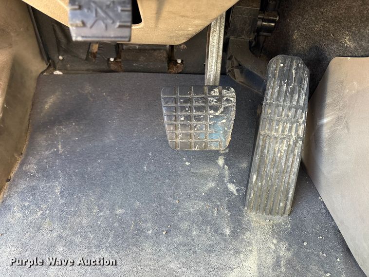 image for item DT2762 2016 Freightliner Cascadia semi truck