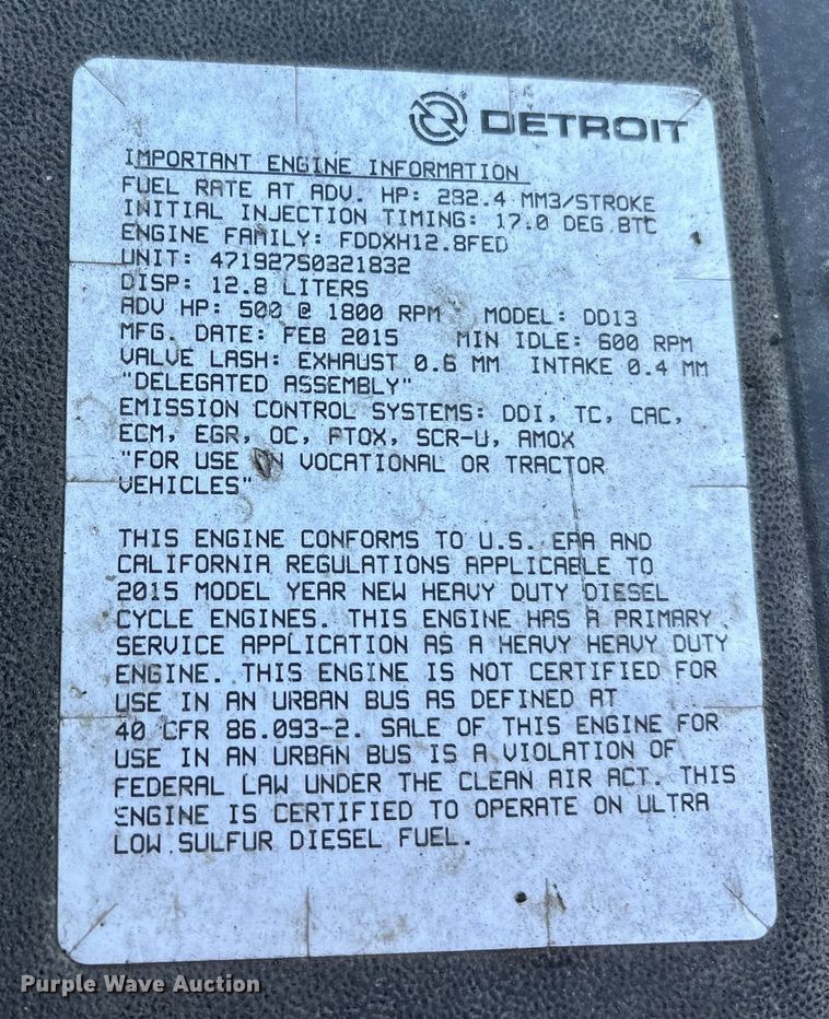 image for item DT2762 2016 Freightliner Cascadia semi truck