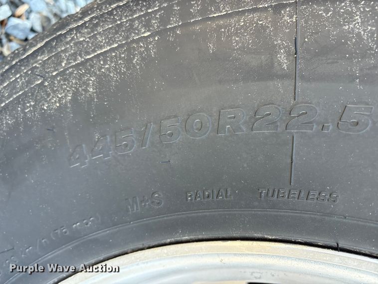 image for item DT2762 2016 Freightliner Cascadia semi truck