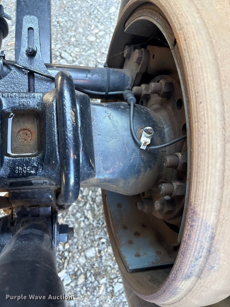 image for item DT2762 2016 Freightliner Cascadia semi truck