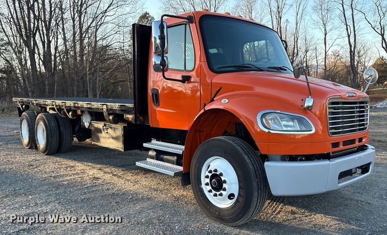 image for item DT2766 2017 Freightliner Business Class M2 flatbed truck