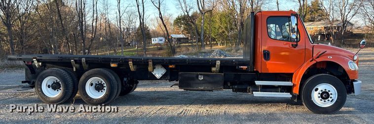 image for item DT2766 2017 Freightliner Business Class M2 flatbed truck