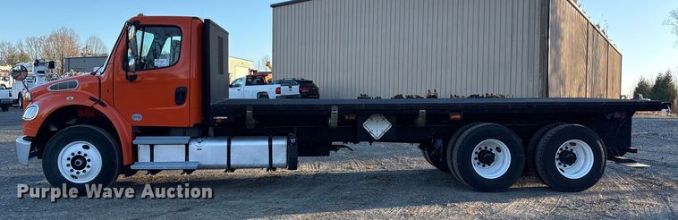 image for item DT2766 2017 Freightliner Business Class M2 flatbed truck