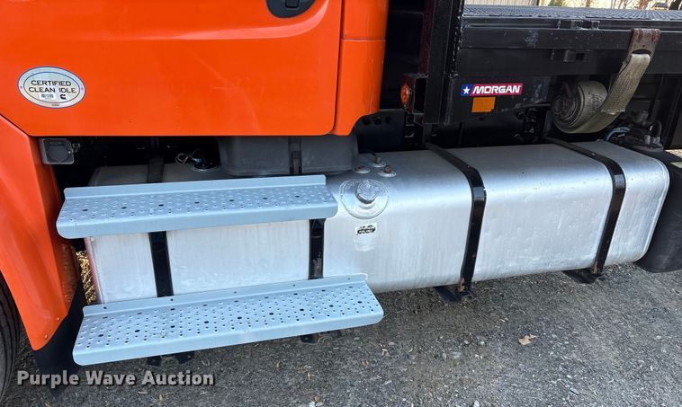 image for item DT2766 2017 Freightliner Business Class M2 flatbed truck