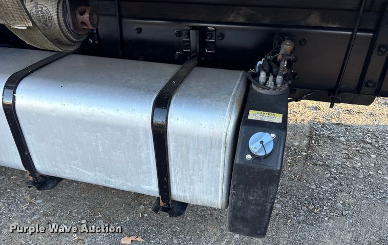 image for item DT2766 2017 Freightliner Business Class M2 flatbed truck