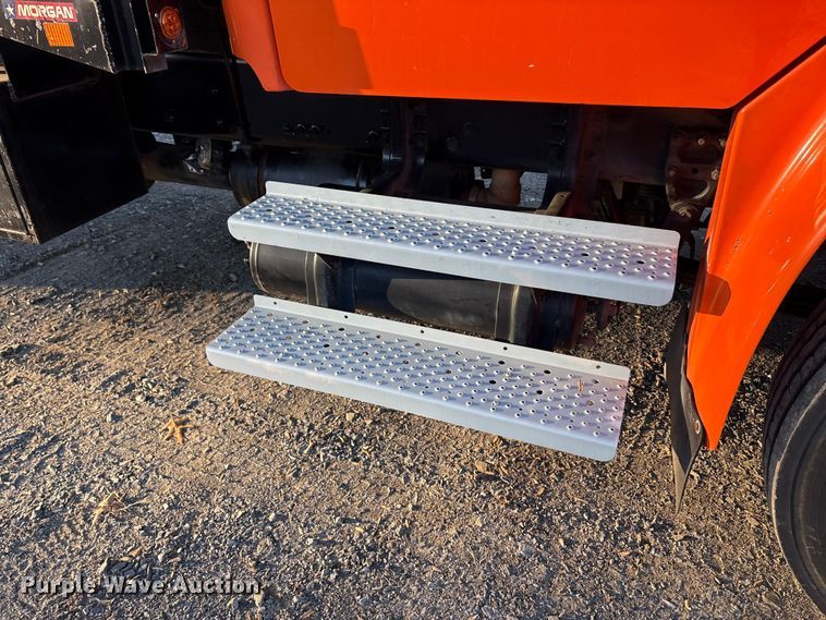 image for item DT2766 2017 Freightliner Business Class M2 flatbed truck