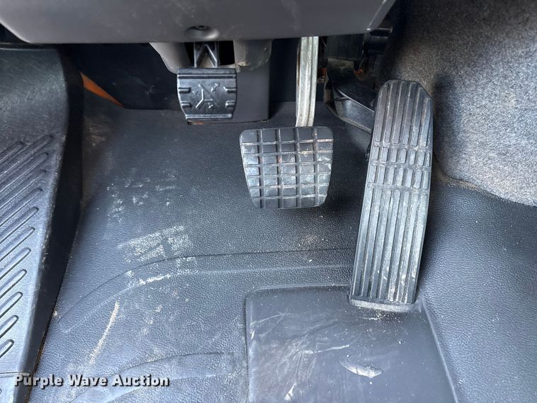 image for item DT2766 2017 Freightliner Business Class M2 flatbed truck