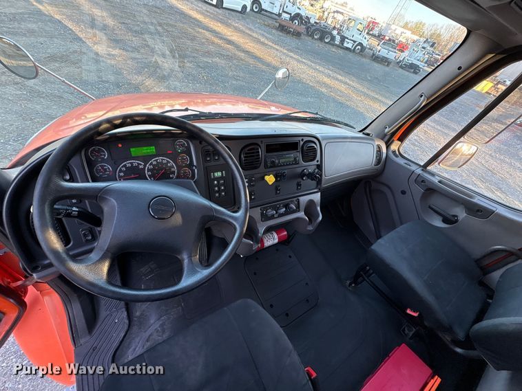 image for item DT2766 2017 Freightliner Business Class M2 flatbed truck