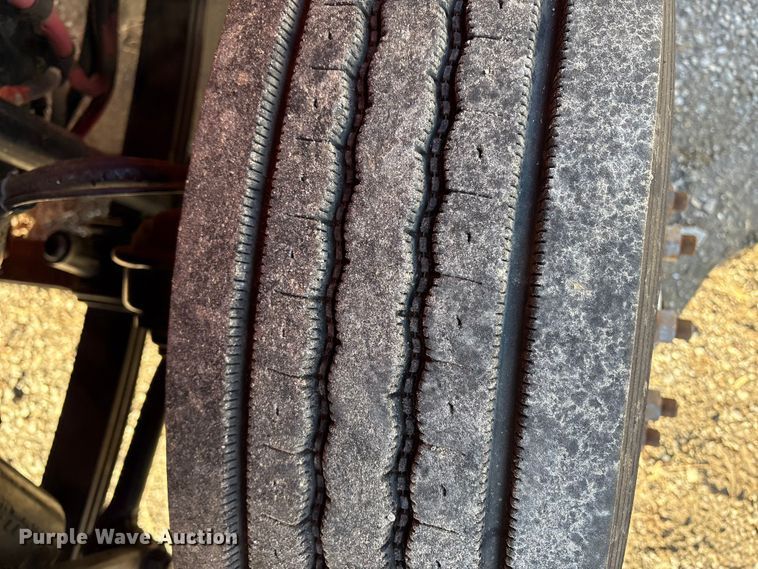 image for item DT2766 2017 Freightliner Business Class M2 flatbed truck