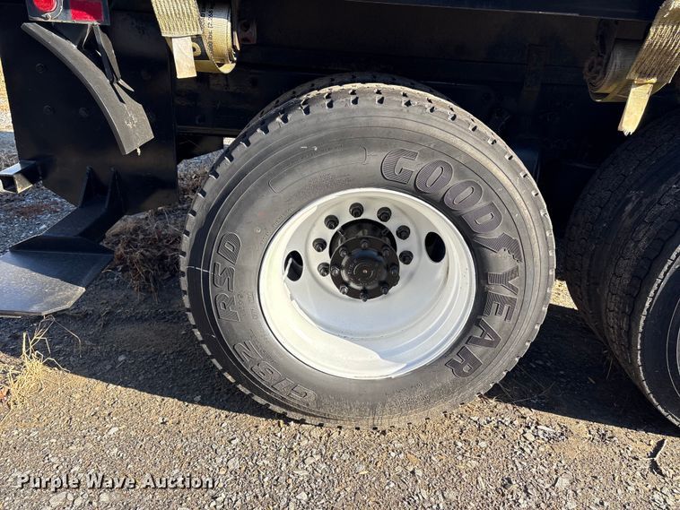 image for item DT2766 2017 Freightliner Business Class M2 flatbed truck