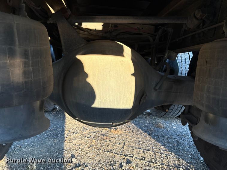 image for item DT2766 2017 Freightliner Business Class M2 flatbed truck