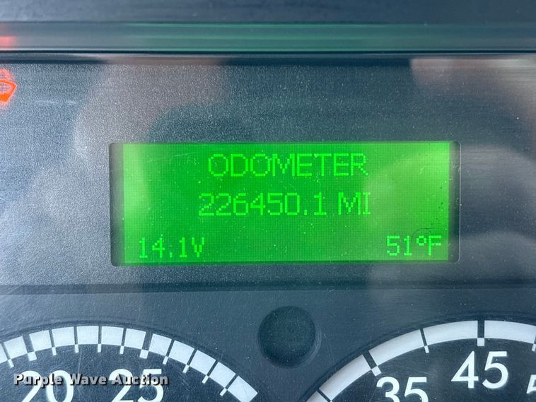 image for item DT2766 2017 Freightliner Business Class M2 flatbed truck