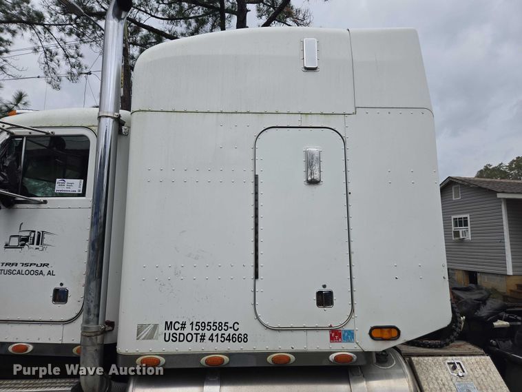 image for item DT4723 1994 Peterbilt 379 semi truck