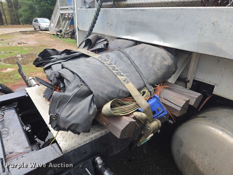 image for item DT4723 1994 Peterbilt 379 semi truck