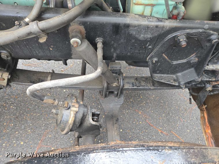 image for item DT4723 1994 Peterbilt 379 semi truck