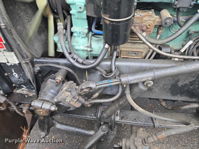 image for item DT4723 1994 Peterbilt 379 semi truck