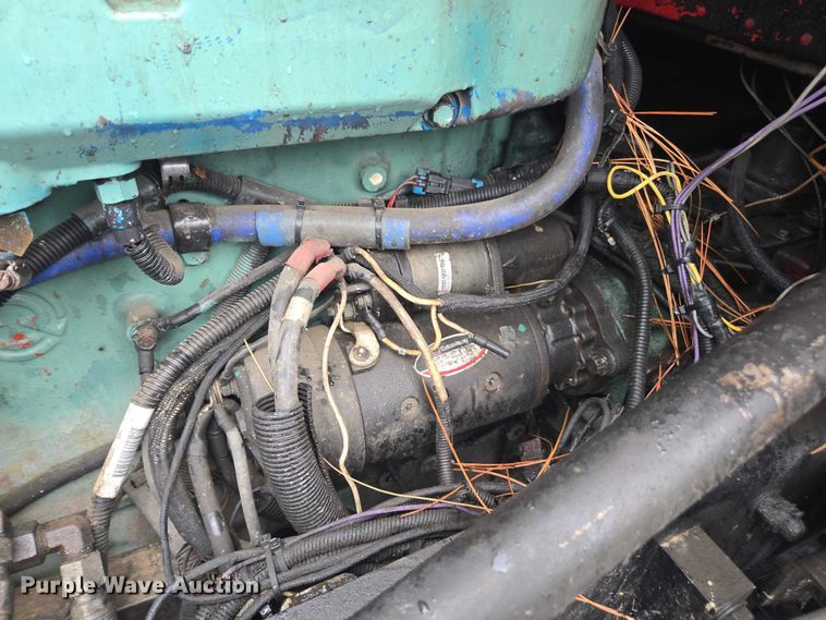 image for item DT4723 1994 Peterbilt 379 semi truck