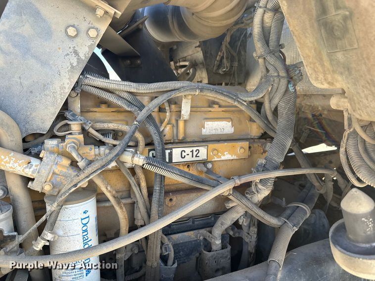 image for item DT6437 2000 Kenworth W900 truck cab and chassis