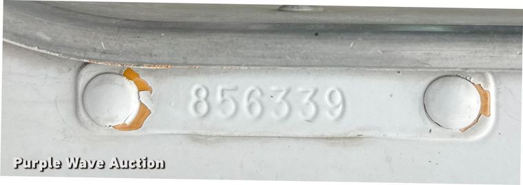 image for item DT6437 2000 Kenworth W900 truck cab and chassis