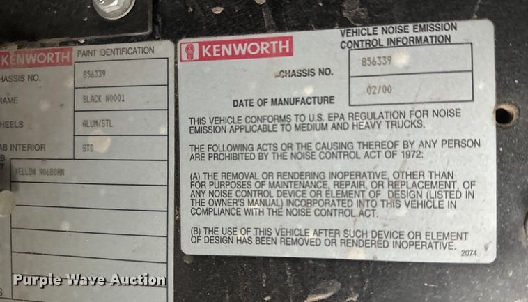 image for item DT6437 2000 Kenworth W900 truck cab and chassis