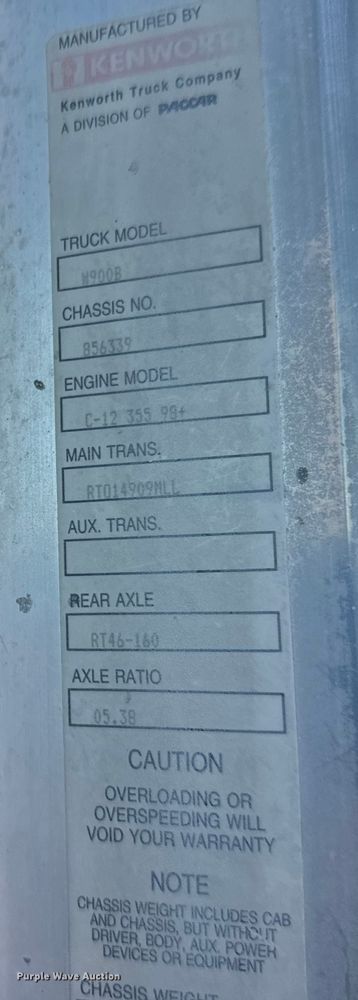 image for item DT6437 2000 Kenworth W900 truck cab and chassis