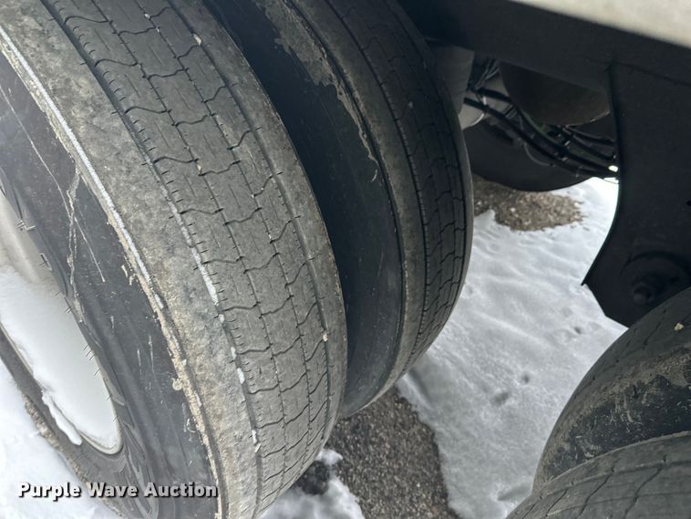 image for item DT6464 2017 Great Dane ESS-1114-31053 refrigerated van trailer