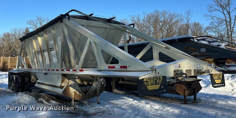 image for item DT6467 2016 Trail King TKBDLW26-4 bottom dump trailer