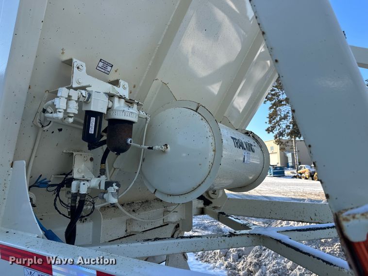 image for item DT6467 2016 Trail King TKBDLW26-4 bottom dump trailer