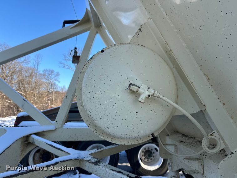 image for item DT6467 2016 Trail King TKBDLW26-4 bottom dump trailer