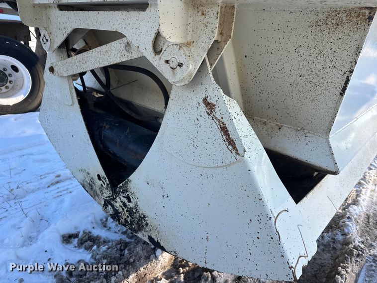 image for item DT6467 2016 Trail King TKBDLW26-4 bottom dump trailer