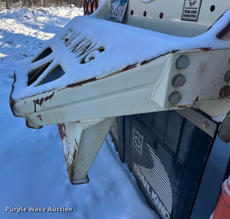 image for item DT6467 2016 Trail King TKBDLW26-4 bottom dump trailer