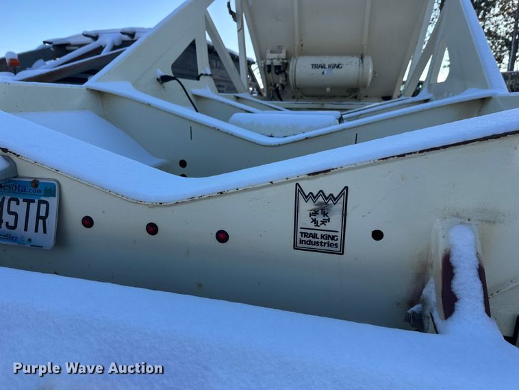 image for item DT6467 2016 Trail King TKBDLW26-4 bottom dump trailer