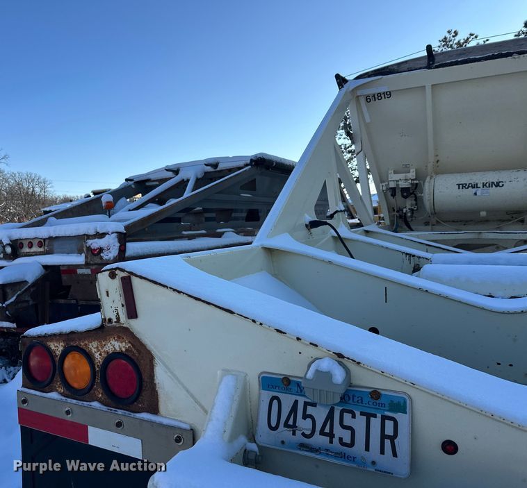 image for item DT6467 2016 Trail King TKBDLW26-4 bottom dump trailer