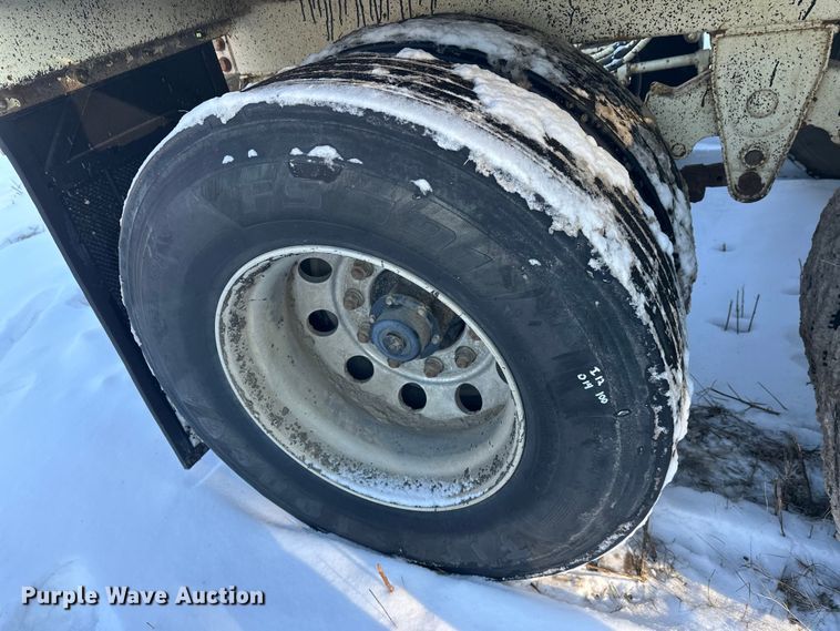 image for item DT6467 2016 Trail King TKBDLW26-4 bottom dump trailer