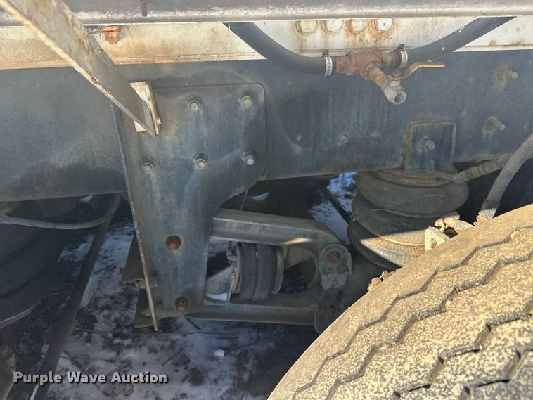 image for item DT6468 2005 International 5500i ready mix truck