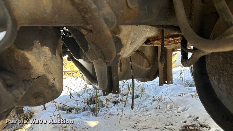 image for item DT6468 2005 International 5500i ready mix truck