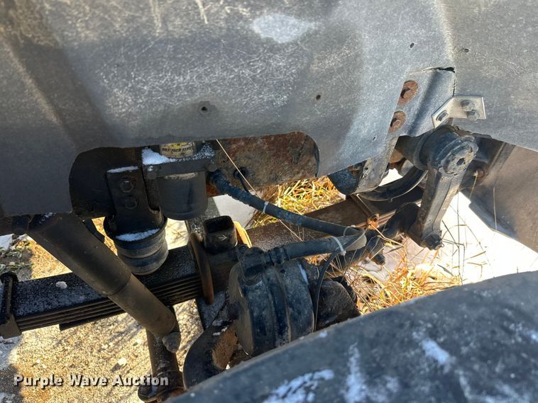 image for item DT6468 2005 International 5500i ready mix truck