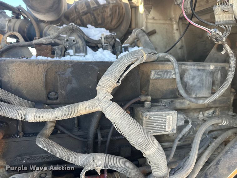 image for item DT6468 2005 International 5500i ready mix truck