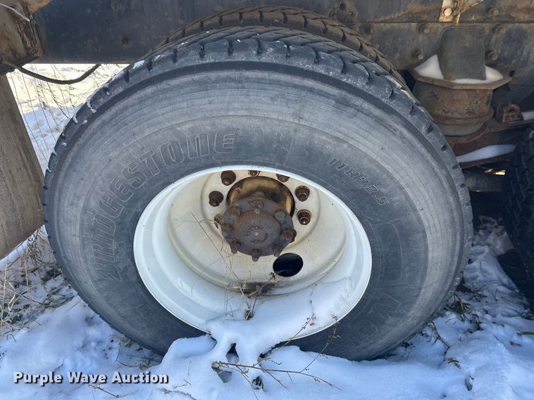 image for item DT6468 2005 International 5500i ready mix truck