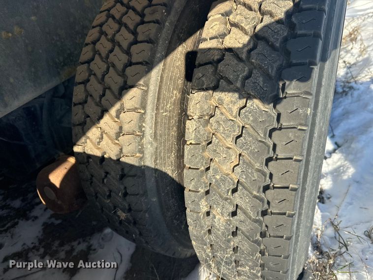 image for item DT6468 2005 International 5500i ready mix truck