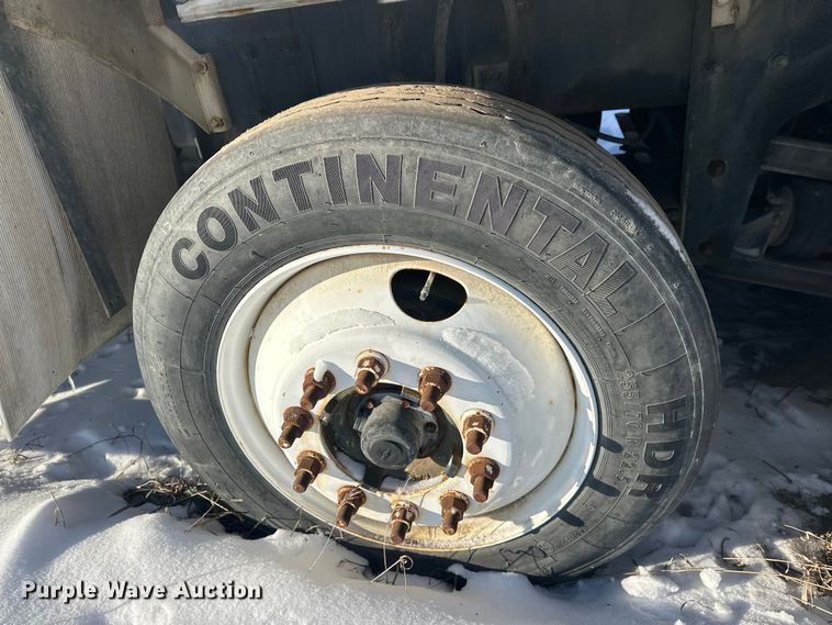 image for item DT6468 2005 International 5500i ready mix truck