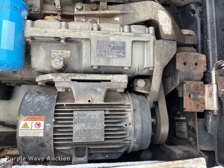 image for item DT6474 2015 Utility Trailer Refrigerated van trailer refrigerated van trailer