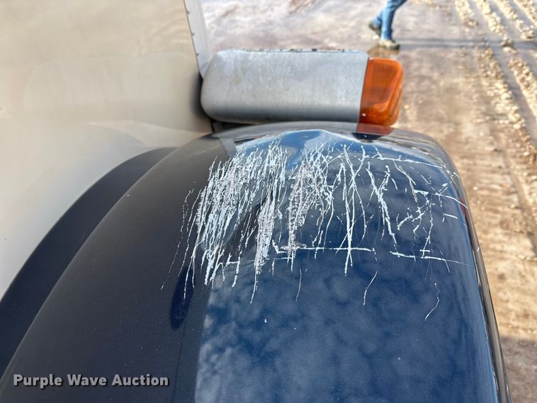 image for item DT6477 2006 Peterbilt 379 winch truck