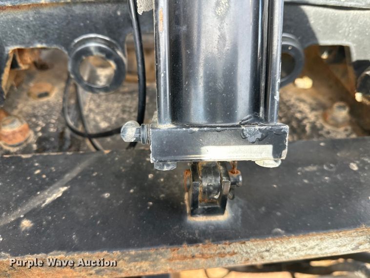 image for item DT6477 2006 Peterbilt 379 winch truck