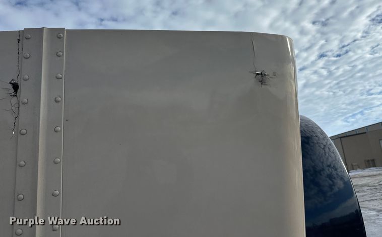 image for item DT6477 2006 Peterbilt 379 winch truck