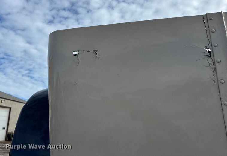 image for item DT6477 2006 Peterbilt 379 winch truck